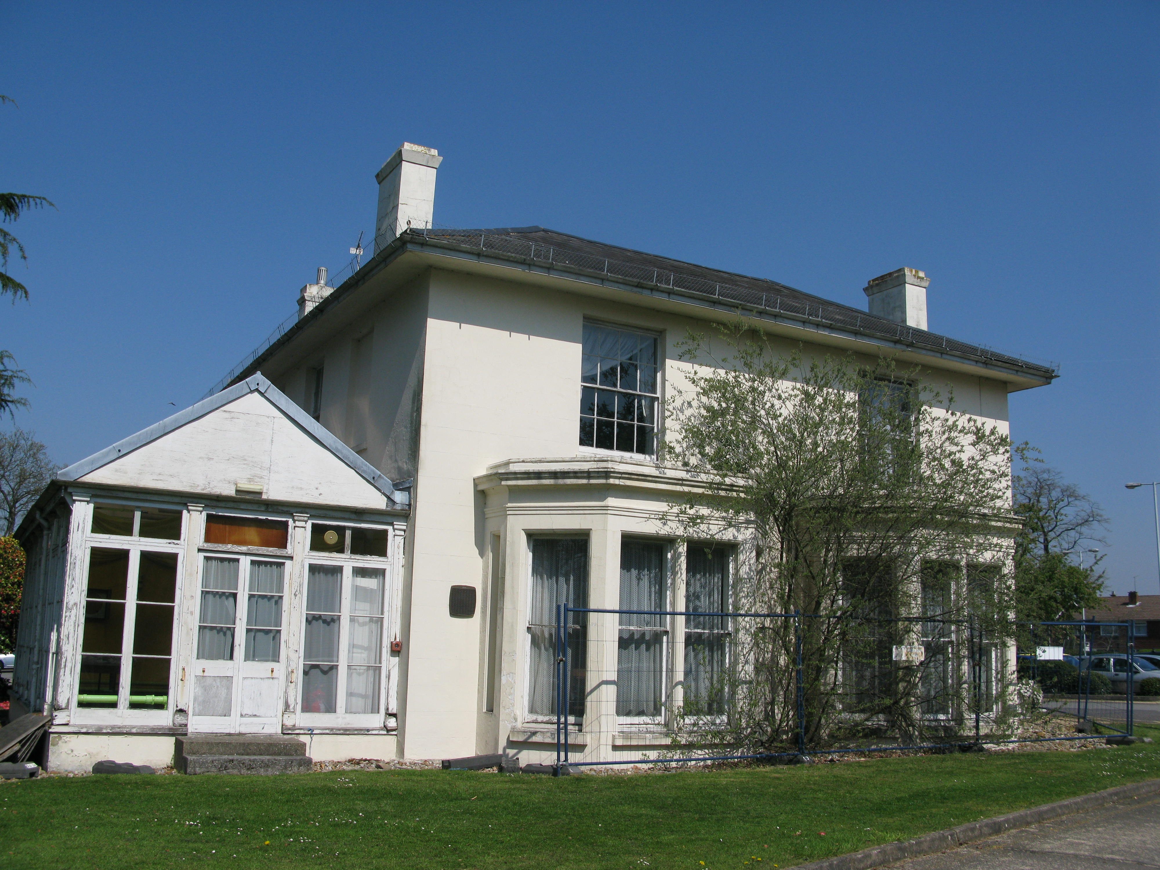 Crabwood House's SE elevation