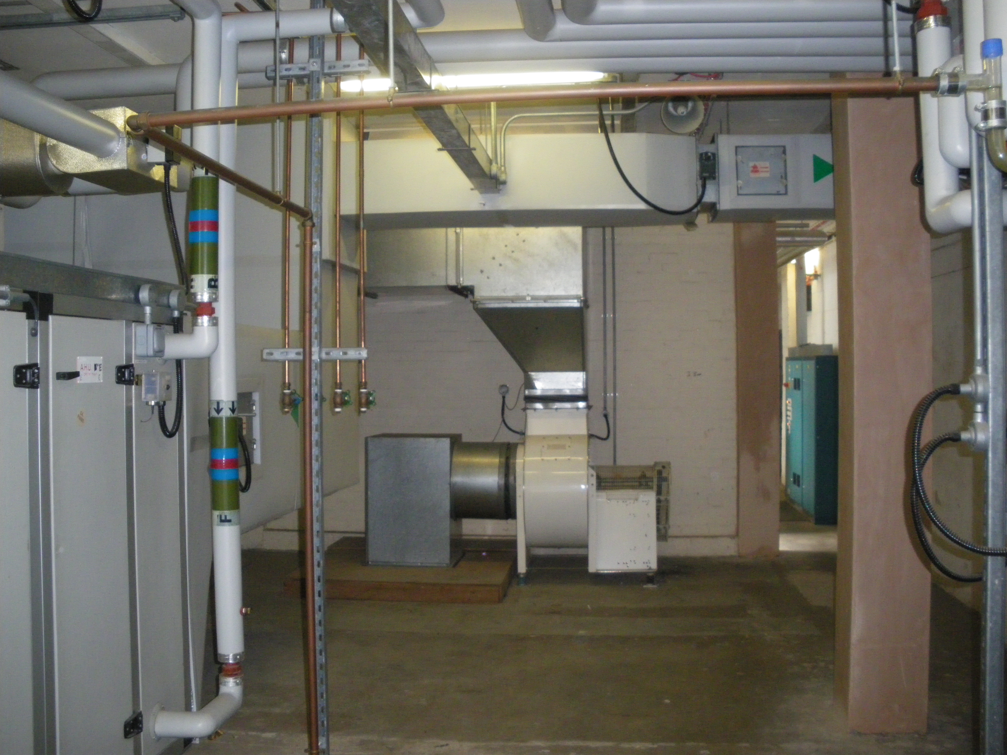 3rd floor central spur ventilation plant - serving Reception area