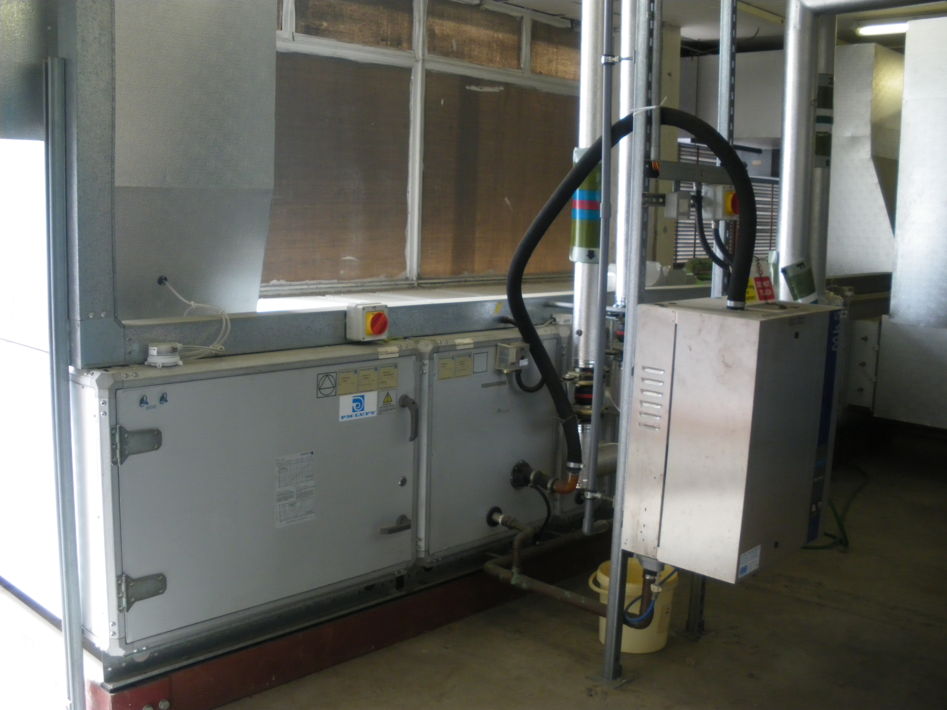 Business Centre ventilation plant - AHU and steam humidifier