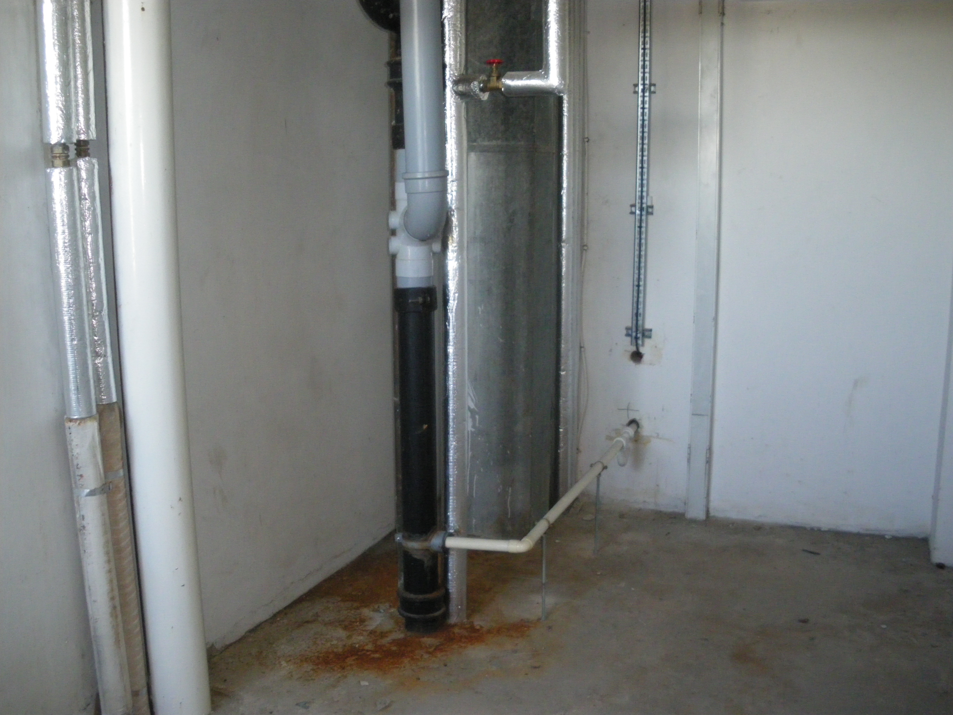 W302 ducting and pipework