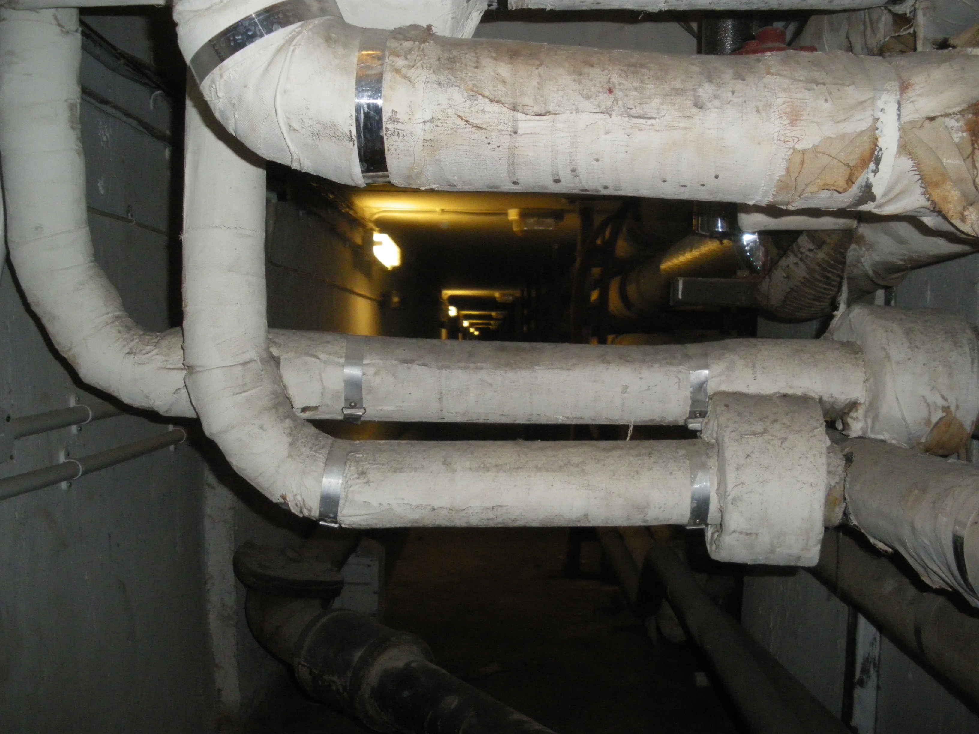 Duct at LG floor level between H core and K core