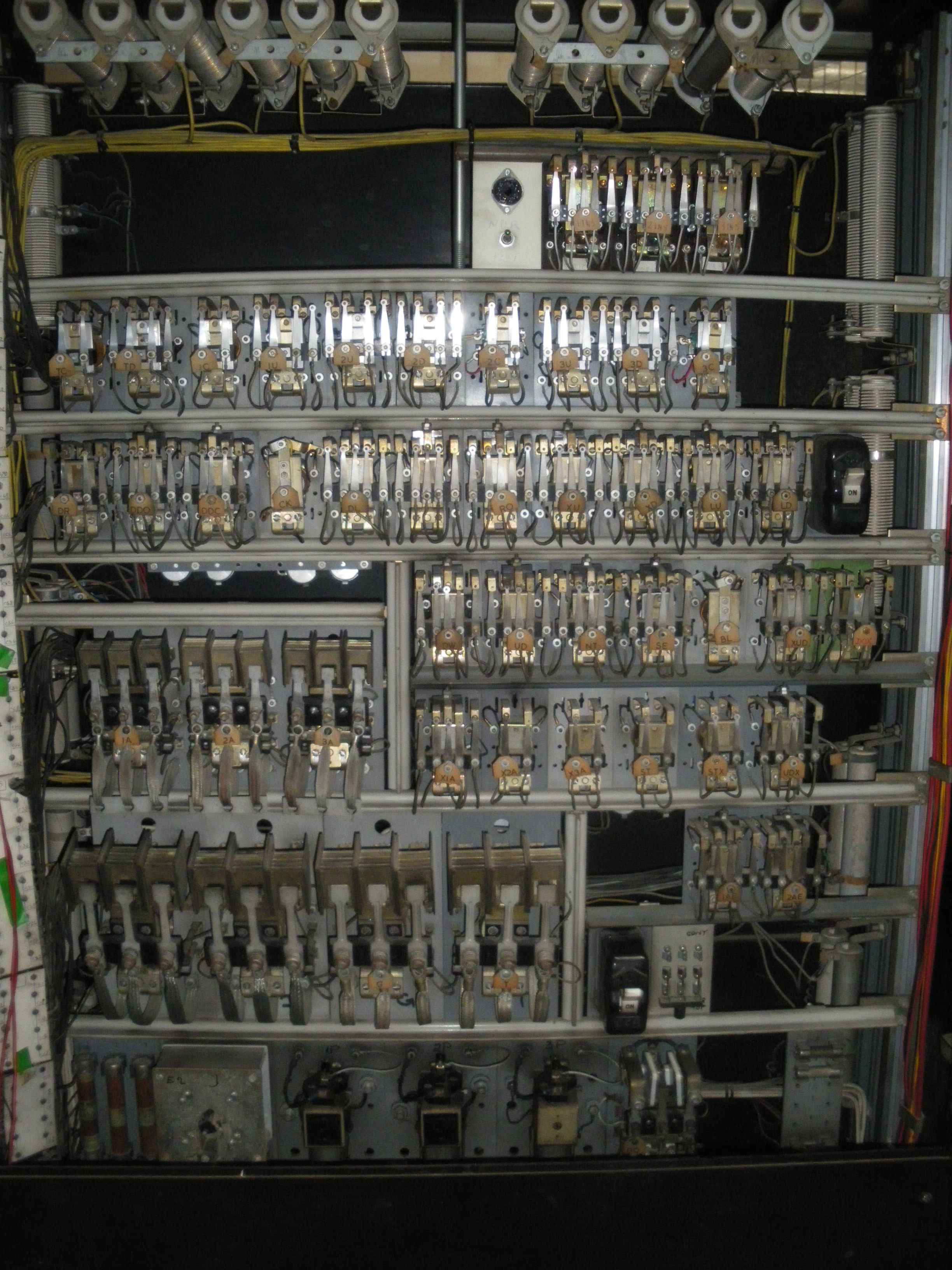 M lift control cabinet