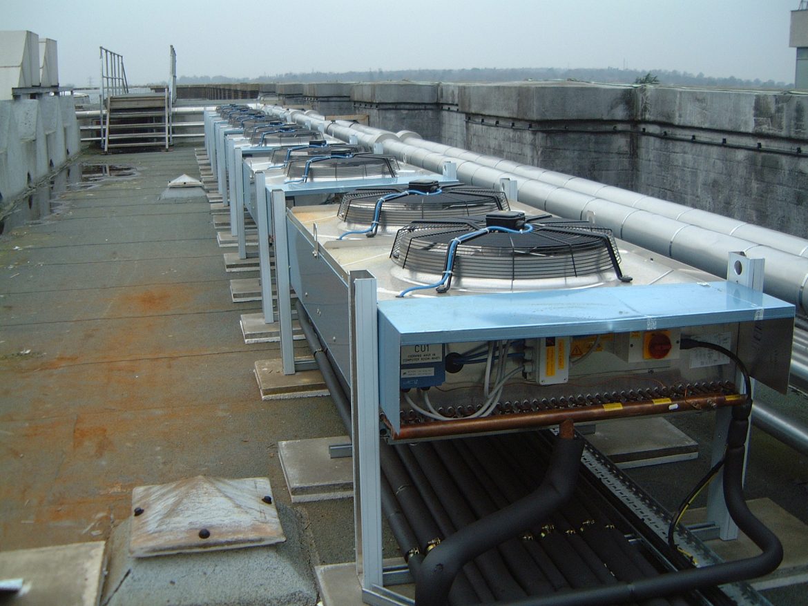 Air cooled condenser units for W407 air con