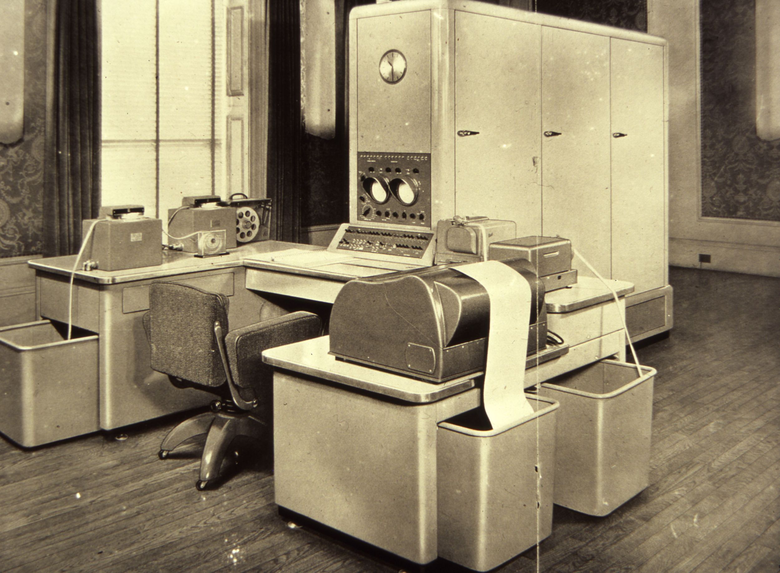 Early computer at NPL