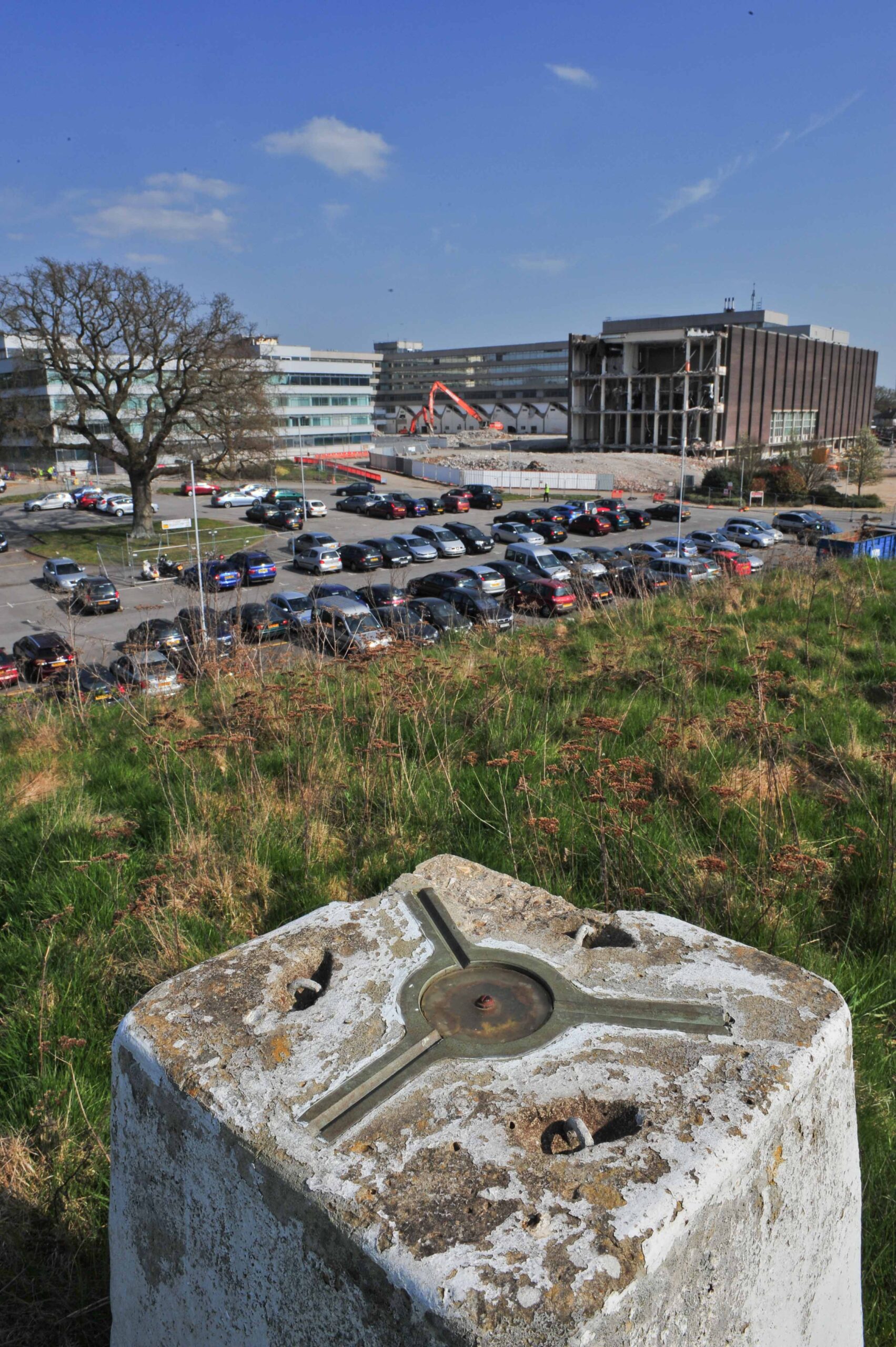 Panorama of site from the Mound's Trig pillar - 2 Apr 2012