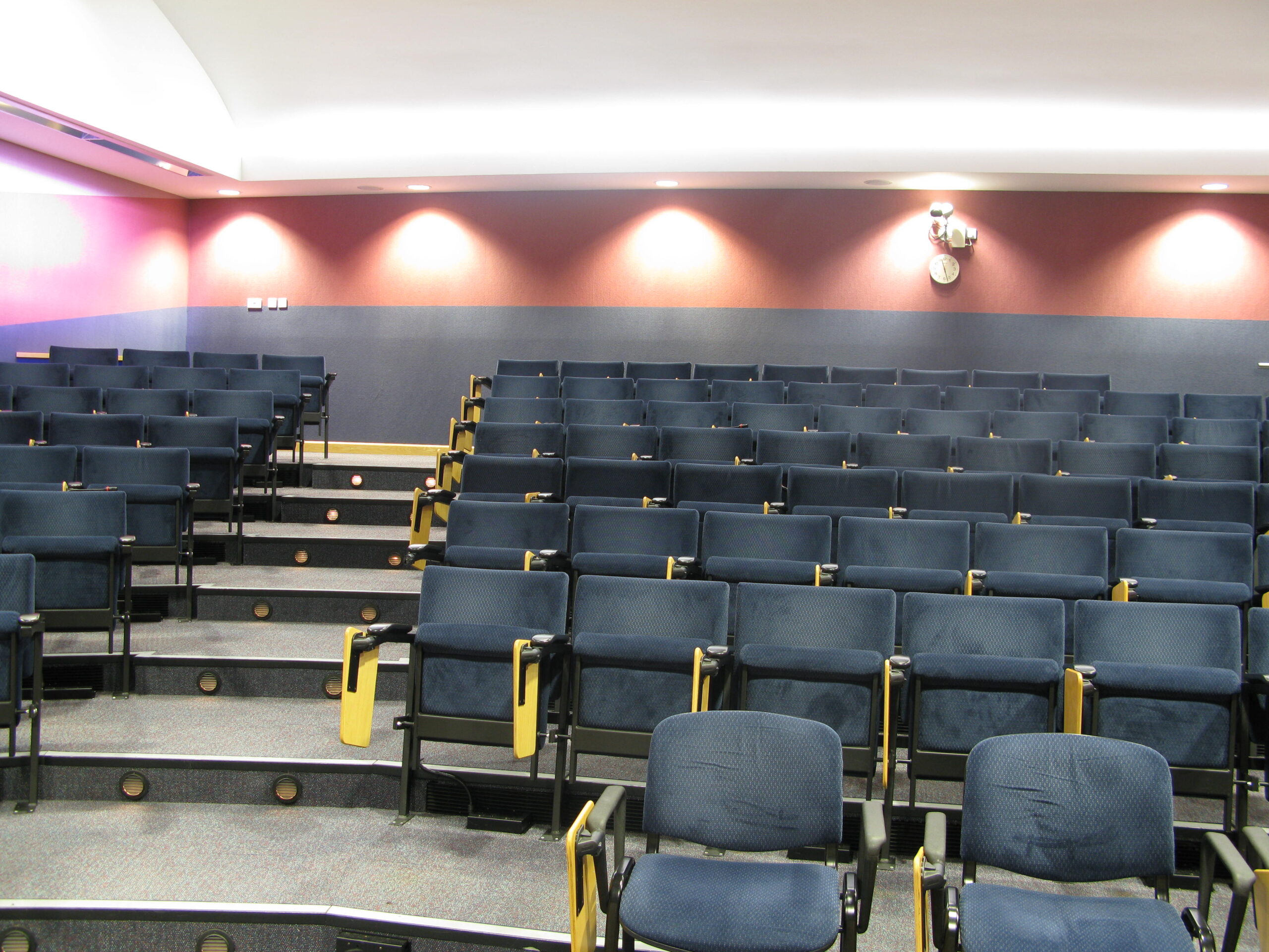 Lecture Theatre (Business Centre).
